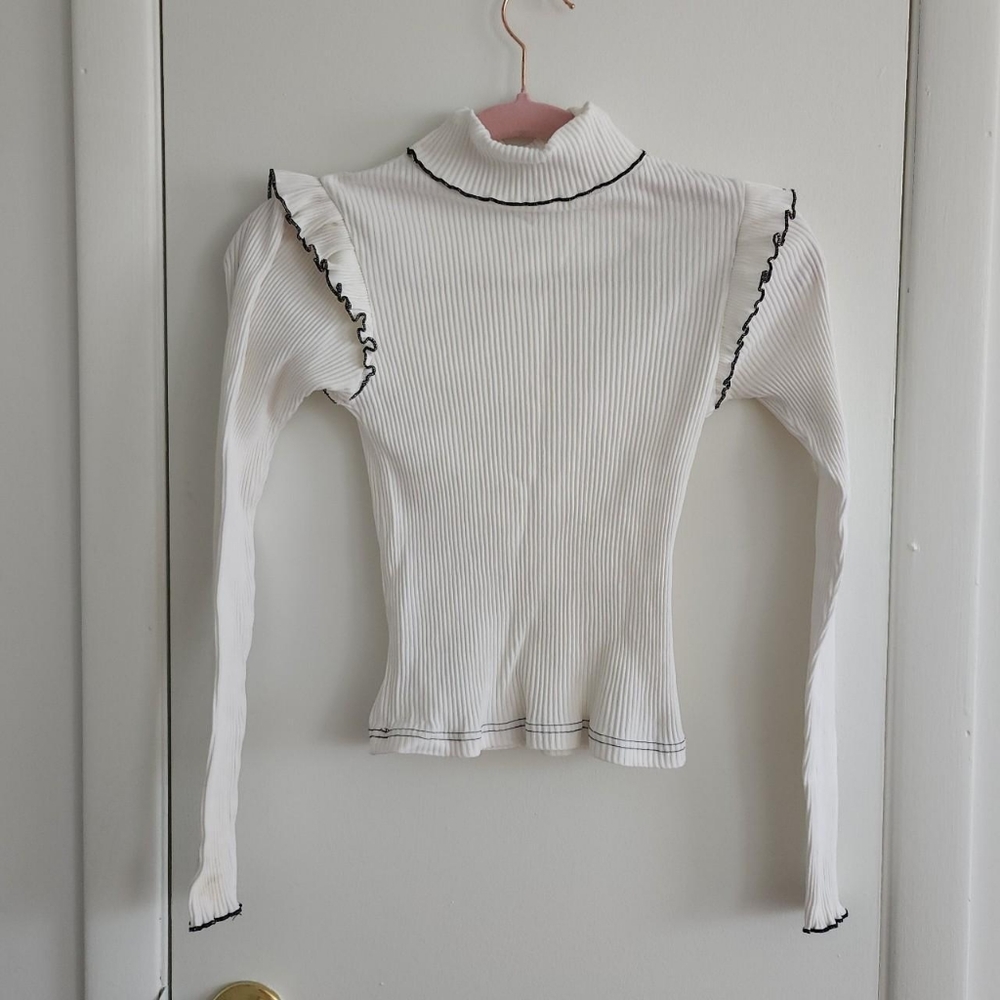 ♡ Ruffle Turtleneck ♡